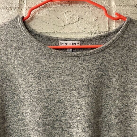 Thyme & Honey Sweater L Long Sleeve with tie knotted front - Picture 2 of 9